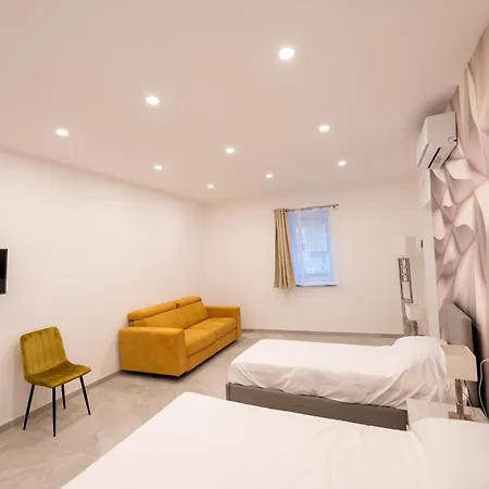Gaudioso Center Apartment Naples